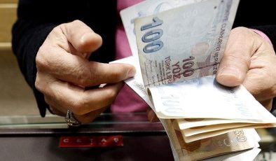 Emekliye maaş farkları ve ek zam ne zaman yatacak? Emekliye ek maaş zammında gözler Meclis’te