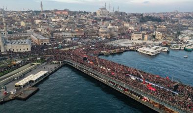 İstanbul’da şehitler ve Gazze için yürüyüş