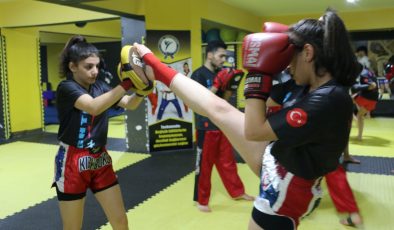 Diyarbakır’da kadın kick boksçular Dünya Kupası’na hazırlanıyor