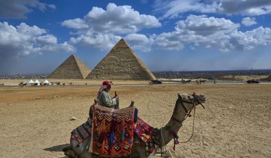 Dünyanın yedi harikasından biri: Giza piramitleri