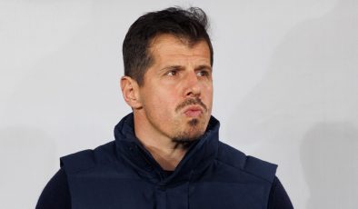 Fenerbahçe tribünlerinden tepki | Belözoğlu: Böyle bir şey yaşayacağımı düşünmezdim