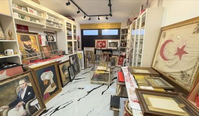 Hollanda’da yaşayan Bülent Türker, evini Çanakkale ve Atatürk müzesine çevirdi