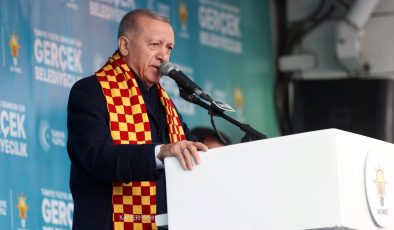 Cumhurbaşkanı Erdoğan’dan muhalefete eleştiriler: Kaynağı karanlık para desteleriyle kule yapmak dışında icraatları yok