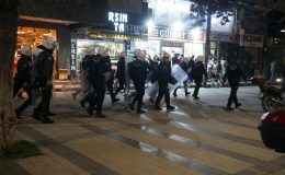 6 ilde izinsiz yürüyüş yapmak isteyenlere polis müdahale etti