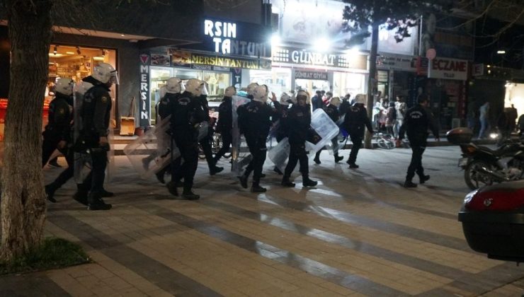 8 ilde izinsiz yürüyüş yapmak isteyenlere polis müdahale etti