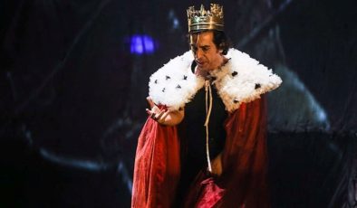 Okan Bayülgen: İngiltere’ye giden de topraklarımıza gelen de ortak bir kaderi paylaşıyor ‘öteki’ olarak