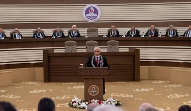 Anayasa Mahkemesi 62 yaşında | Kadir Özkaya: Yargı organları arasında iyi bir iletişime ihtiyaç var