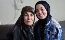 26 yaşındaki Gözdenur, annesinin böbreği ile hayata tutundu