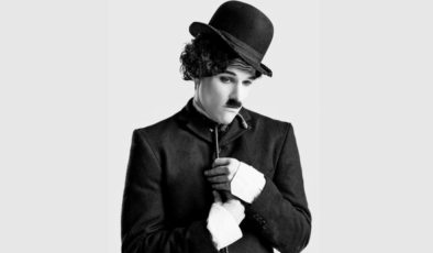 “Chaplin” oyunu tiyatroseverlerle buluştu