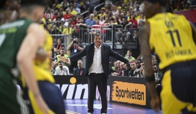 Ergin Ataman, Fenerbahçe’ye karşı 117. maçında 63. galibiyetini yaşadı
