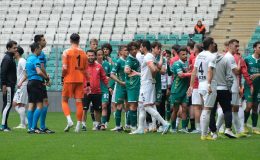 Futbolda protesto: TFF 2’nci Lig’de şampiyonluğa oynayan Vanspor sahadan çekildi
