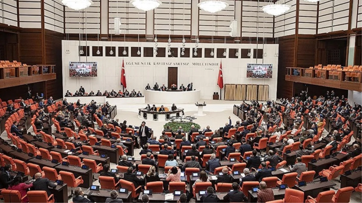 AK Parti ve CHP’nin transferleri sonrası Meclis’te sandalye dağılımı değişti