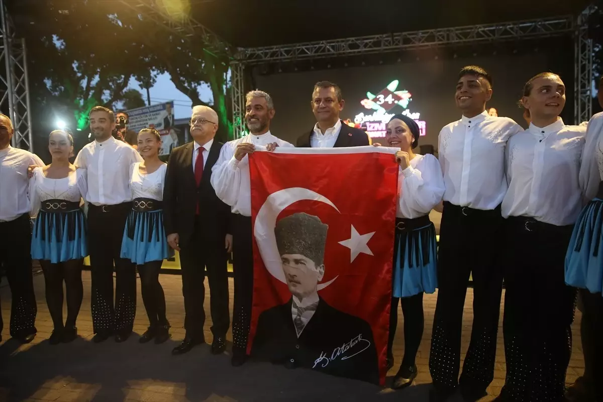 Özgür Özel: Bilimi Önceleyen, Soru Sorabilen Bir Nesil Yetiştirmeliyiz