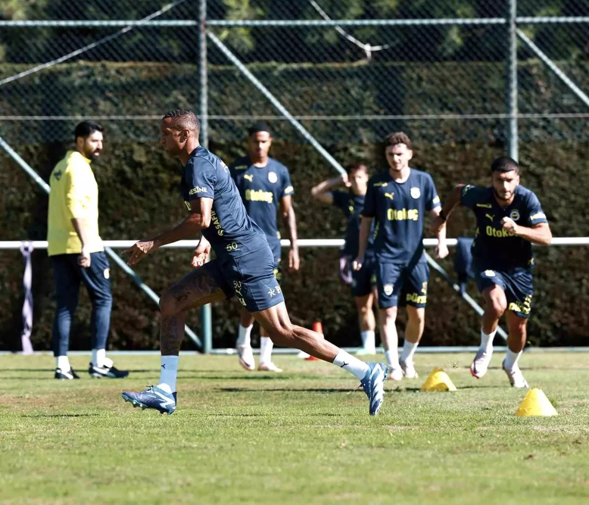 Fenerbahçe, Samsunspor Maçı Hazırlıklarını Sürdürüyor