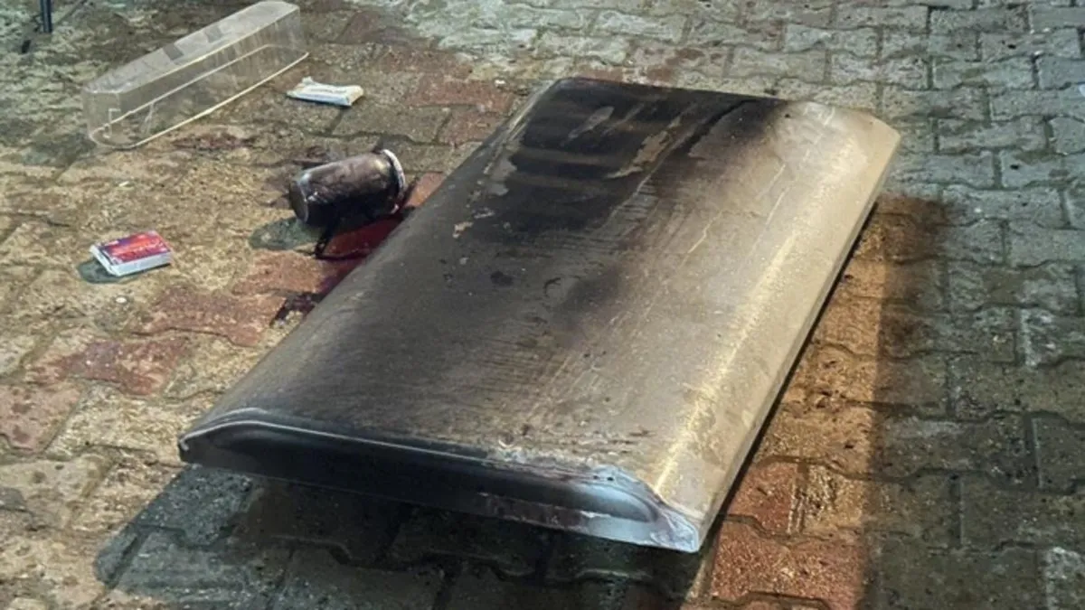 Buzdolabı motoru patladı, evde yangın çıktı