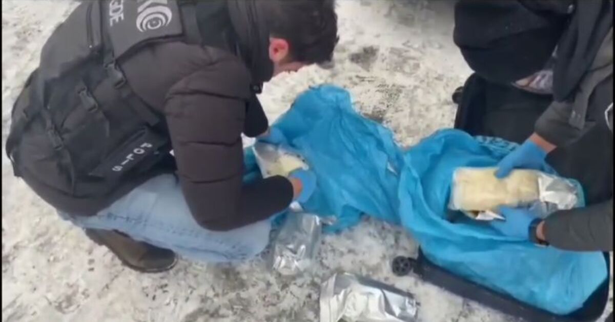 Niğde’de hafif ticari araçta 15 kilo sentetik uyuşturucu ele geçirildi; 2 tutuklama